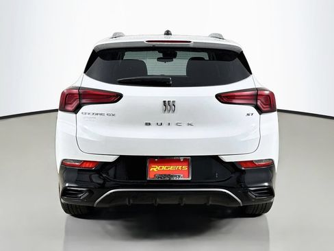 Certified 2024 Buick Encore GX Sport Touring FWD image 7