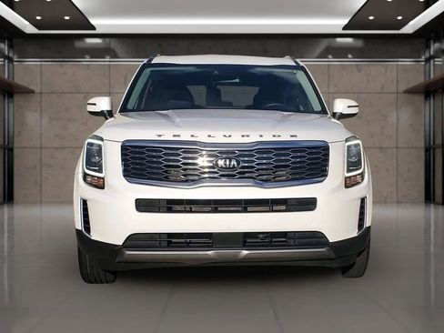 Used 2020 Kia Telluride S w/ S 8 Passenger Seating Package image 6