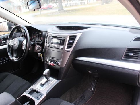 Used 2013 Subaru Outback 2.5i Premium w/ All-Weather Pkg image 36