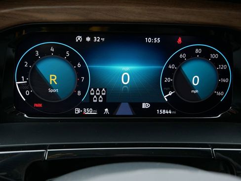 Used 2025 Volkswagen Atlas SE image 26