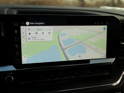 Used 2025 GMC Sierra 1500 SLT image 16