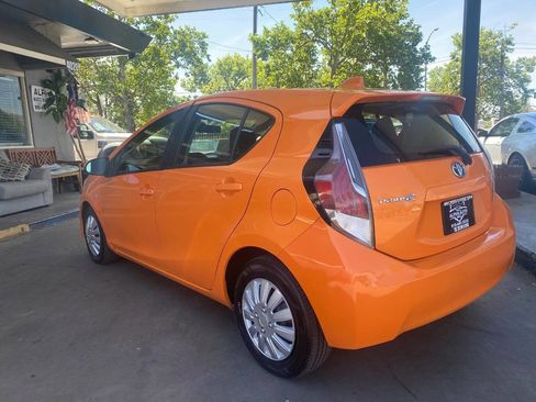 Used 2015 Toyota Prius C One FWD image 27