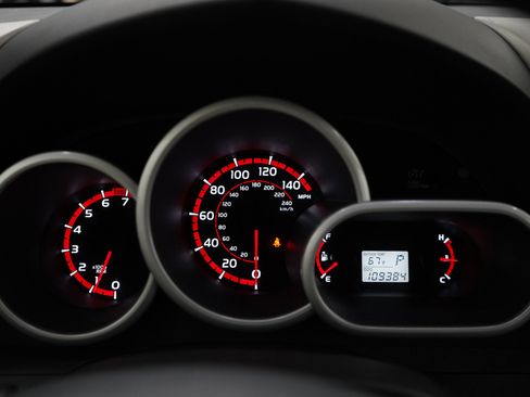 Used 2010 Toyota Matrix S AWD/4WD image 22