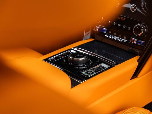 New 2026 Rolls-Royce Cullinan Black Badge image 40