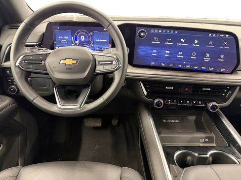 Used 2025 Chevrolet Tahoe LT image 12