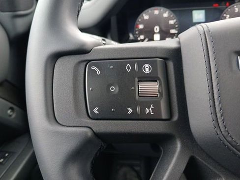 Used 2025 Land Rover Defender 130 X image 24