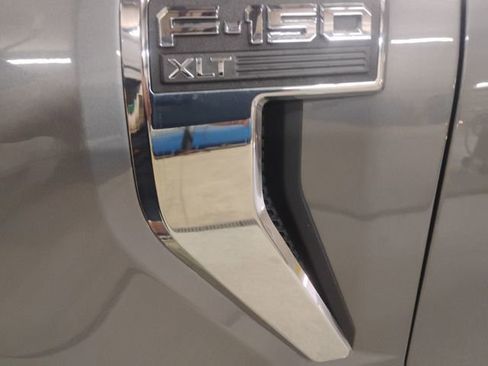 Used 2023 Ford F150 XLT w/ XTR Package image 9