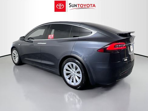 Used 2016 Tesla Model X 90D image 6