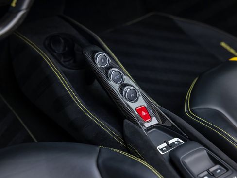 Certified 2023 Ferrari F8 Tributo RWD image 57