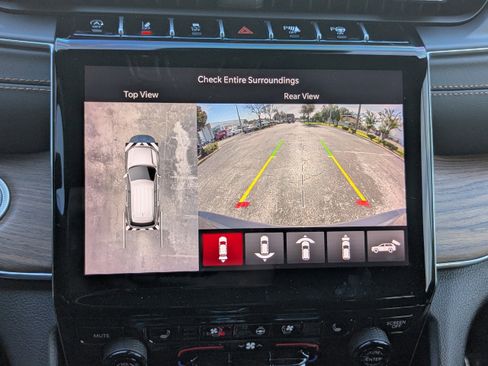 Used 2024 Jeep Grand Cherokee Summit w/ High Altitude Package image 27