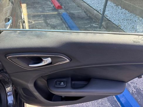 Used 2015 Chrysler 200 C w/ Navigation & Sound Group I image 51