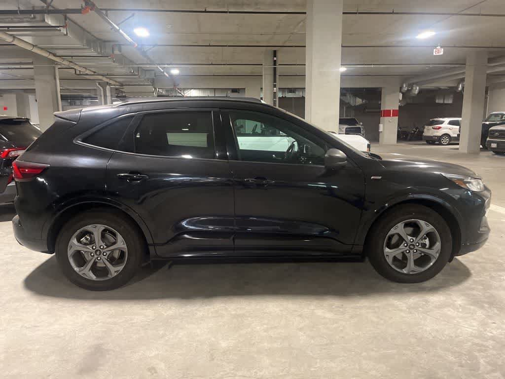 Used 2024 Ford Escape ST-Line w/ Equipment Group 301A FWD image 4