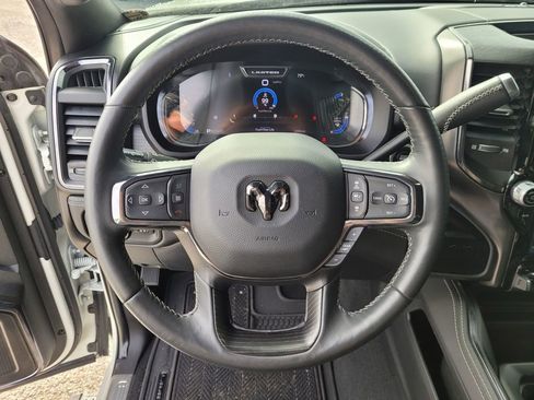 Used 2024 RAM 2500 Limited image 18