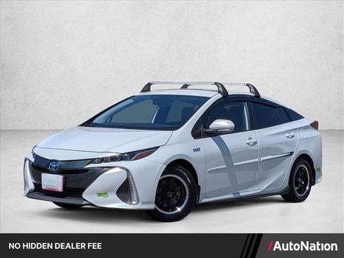 Used 2022 Toyota Prius Prime LE FWD image 1
