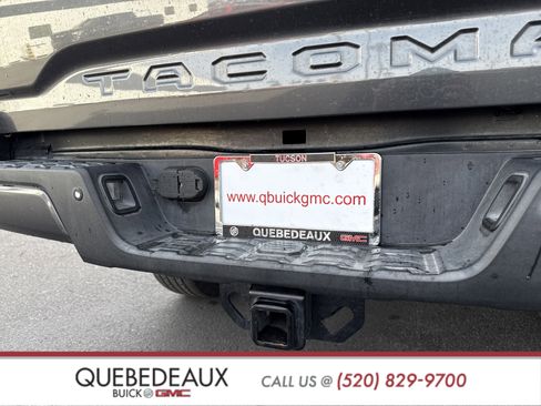 Used 2020 Toyota Tacoma TRD Off-Road image 11