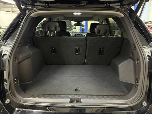 Used 2018 Chevrolet Equinox Premier AWD/4WD image 9