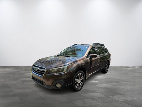 Used 2019 Subaru Outback 3.6R Limited AWD/4WD image 3