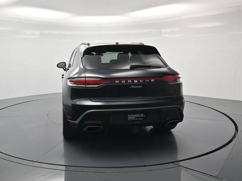 Used 2025 Porsche Macan AWD/4WD image 38
