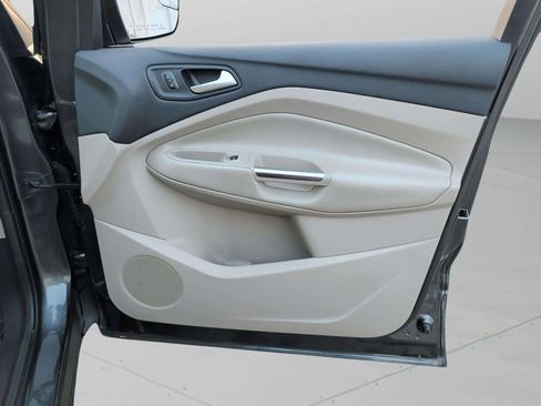 Used 2018 Ford Escape SE w/ SE Sync 3 Package image 17