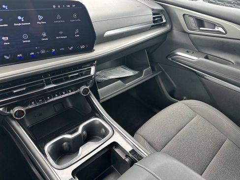 Used 2024 Chevrolet Traverse LS w/ Midnight/Sport Edition FWD image 33