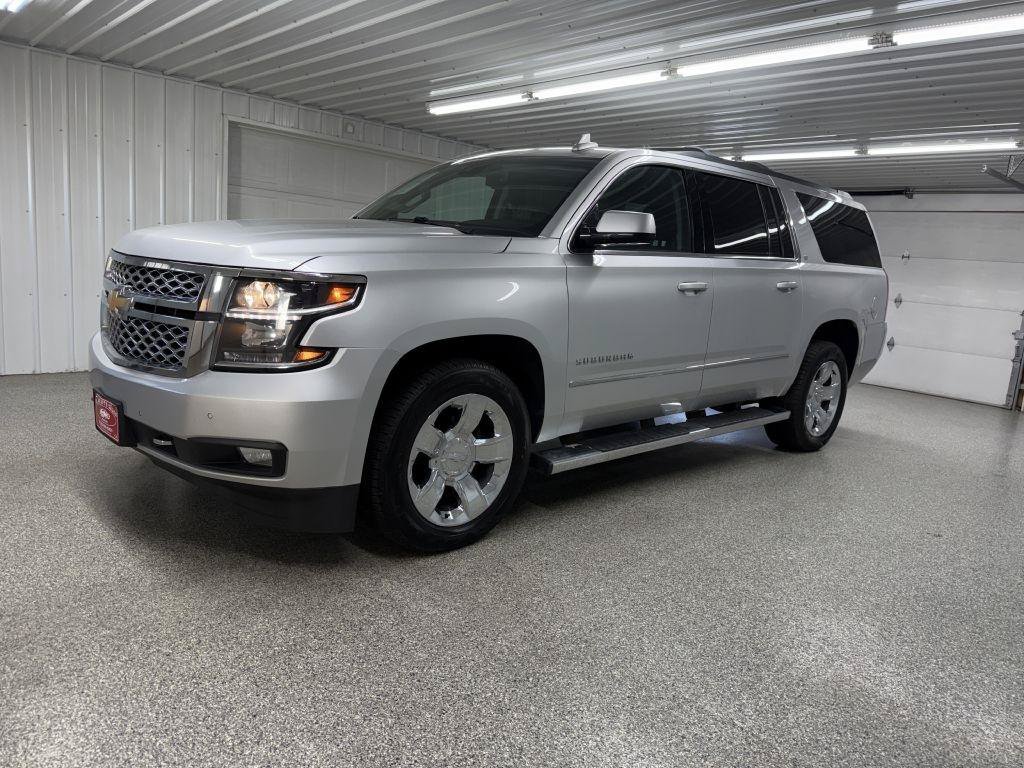 Used 2017 Chevrolet Suburban LT w/ LT Signature Package AWD/4WD image 3