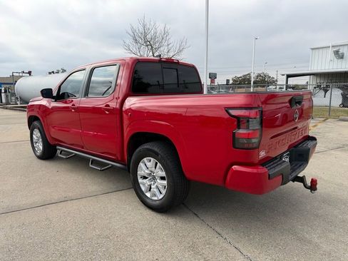 Used 2022 Nissan Frontier SV image 3