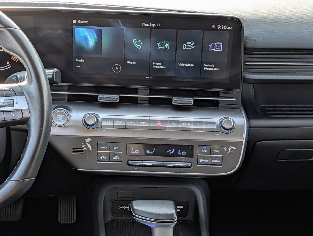 Used 2025 Hyundai Kona SEL AWD/4WD image 15