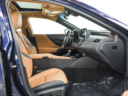 Used 2024 Lexus ES 300h FWD image 12