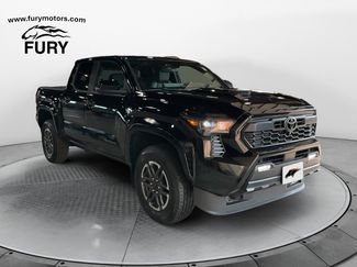 Used 2024 Toyota Tacoma TRD Sport w/ TRD Sport Premium Package AWD/4WD video 1