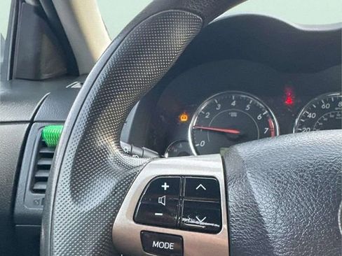 Used 2012 Toyota Corolla S image 29