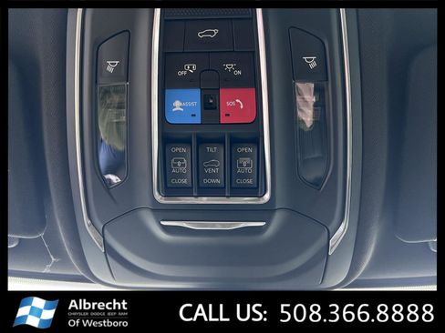 New 2025 Jeep Grand Cherokee Limited image 23