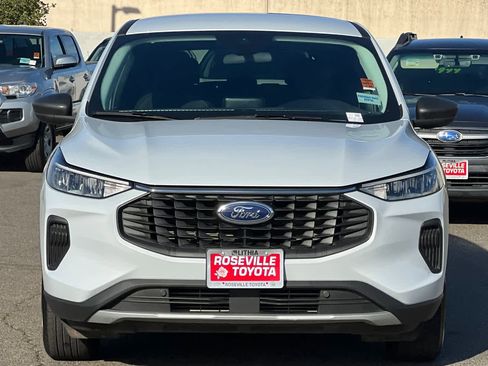 Used 2025 Ford Escape Active image 10