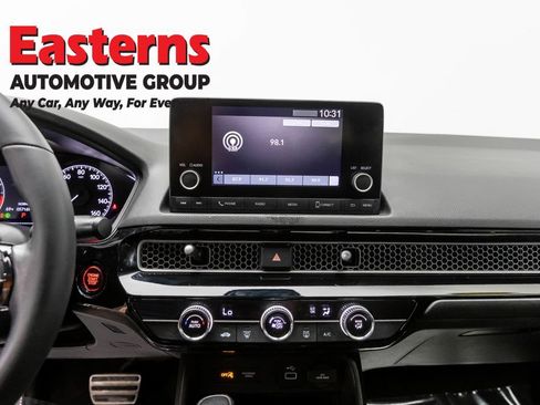 Used 2023 Honda Civic Sport image 12