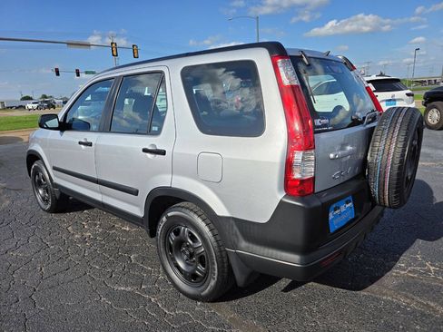 Used 2005 Honda CR-V LX image 5