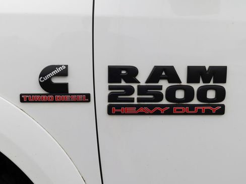 Used 2018 RAM 2500 Laramie w/ Sport Appearance Group AWD/4WD image 16