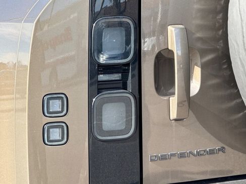 New 2026 Land Rover Defender 130 X-Dynamic SE image 14