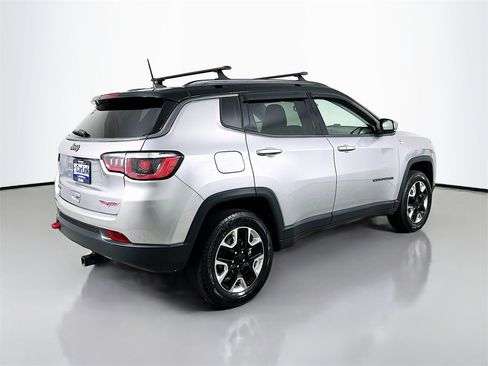 Used 2018 Jeep Compass Trailhawk image 8