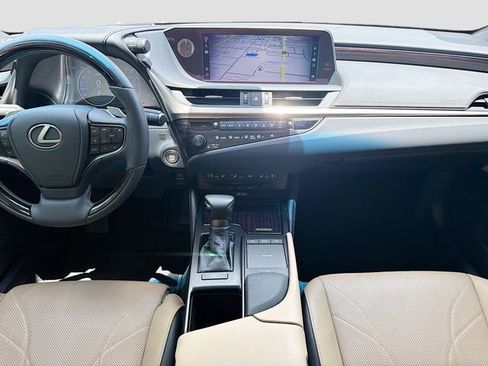 Used 2020 Lexus ES 350 Ultra Luxury w/ Accessory Package 2 FWD image 19