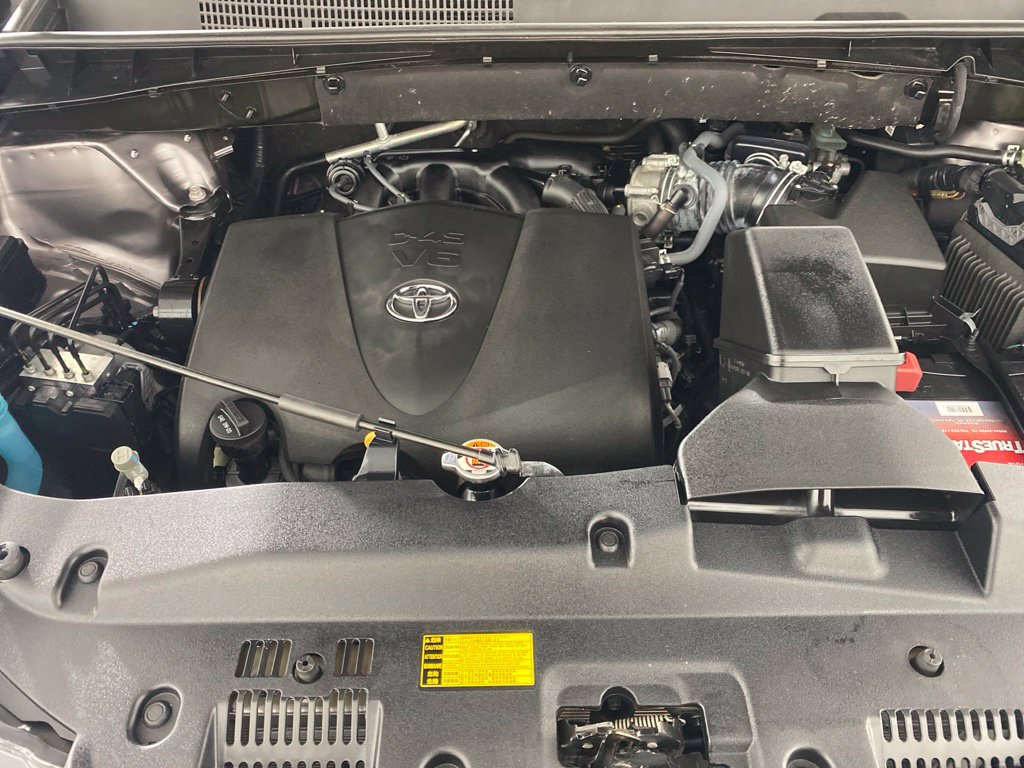 Used 2019 Toyota Highlander Limited Platinum AWD/4WD image 34