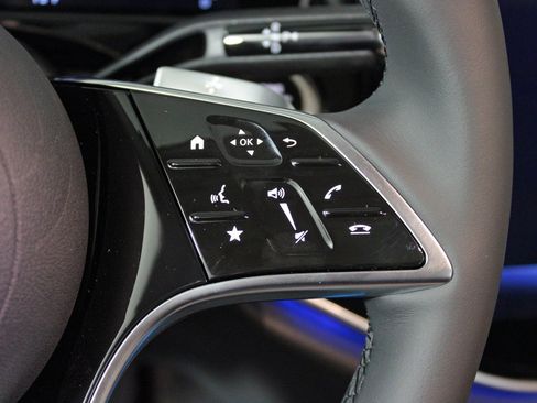 New 2026 Mercedes-Benz E 350 4MATIC Sedan image 19