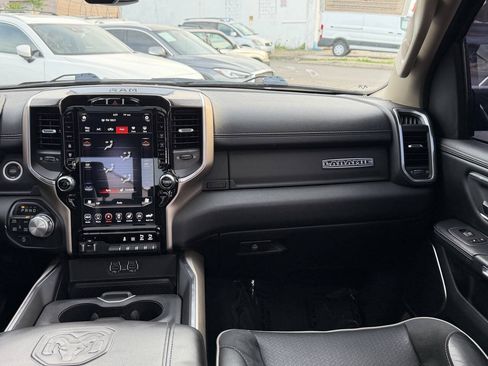Used 2020 RAM 1500 Laramie AWD/4WD image 23