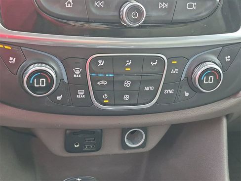 Used 2020 Chevrolet Traverse Premier w/ LPO, Floor Liner Package image 19