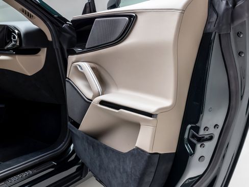 Certified 2025 Ferrari Purosangue image 37