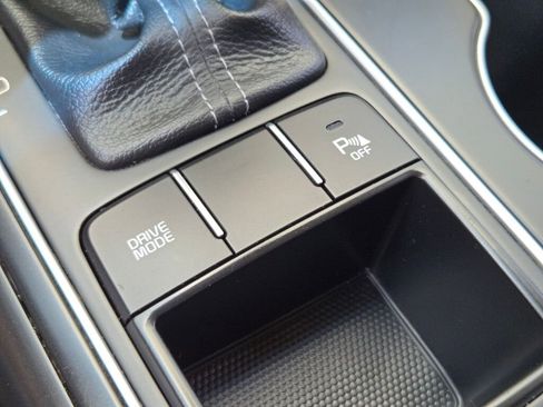 Used 2017 Kia Sorento LX w/ LX Convenience Package image 28