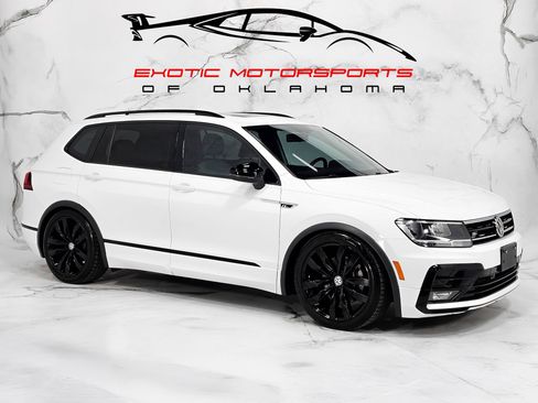 Used 2020 Volkswagen Tiguan SE R-Line image 1