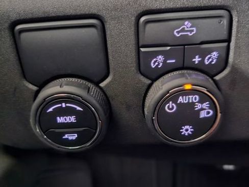 Used 2026 Chevrolet Silverado 1500 LT RWD image 36