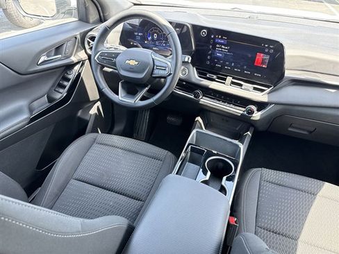 Certified 2025 Chevrolet Equinox LT w/ Safety and Technology Package FWD image 13