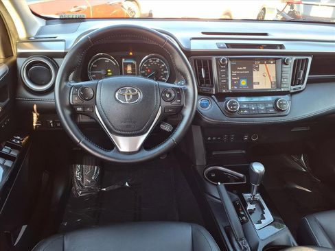 Used 2016 Toyota RAV4 Limited image 12