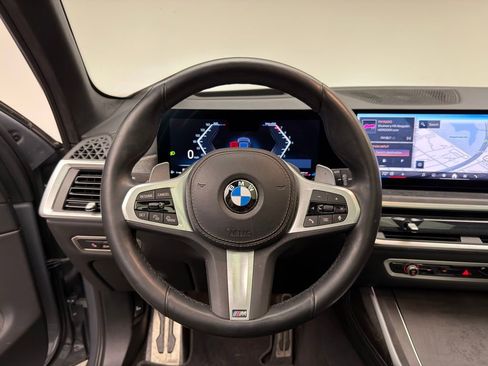 Used 2024 BMW X7 xDrive40i w/ M Sport Package image 12