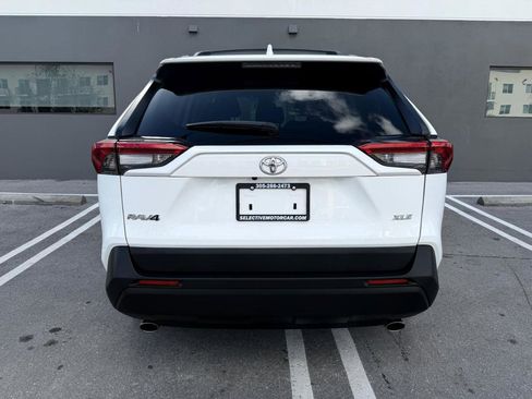 Used 2023 Toyota RAV4 XLE w/ Convenience Package image 8